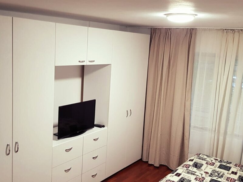 Parcul Sebastian, garsoniera 36 mp, bloc 1989