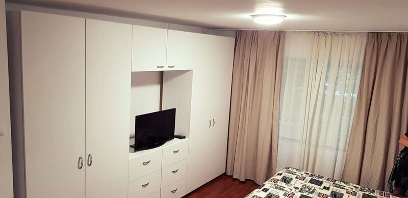 Parcul Sebastian, garsoniera 36 mp, bloc 1989